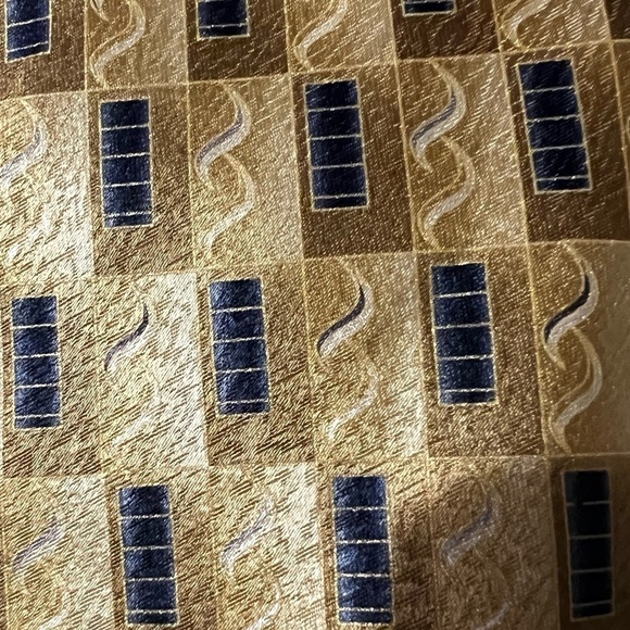 Pierre Cardin 100 percent silk gold with geometric design scarf office wear​​​​​ - Picture 4 of 7